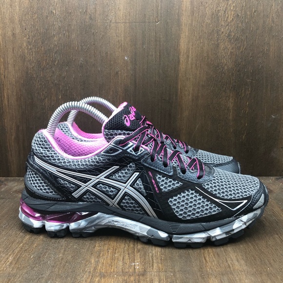 asics gt 2000 size 17